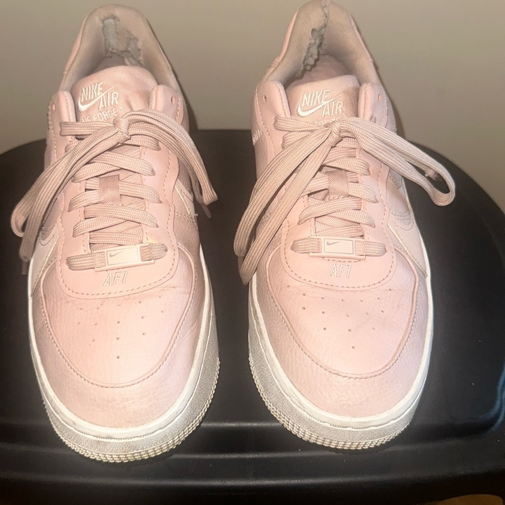Nike air forces pink good condition